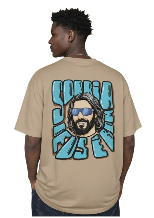 CAMISA OVERSIZED DEUS É BOM - MARROM