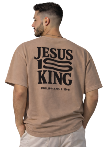 CAMISA OVERSIZED JESUS IS KING - MARROM